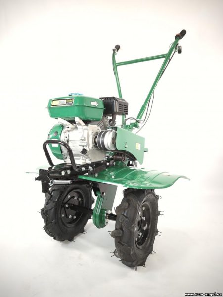 Мотоблок GT 09 M3 Favorite + бонусний підгортач в комплекті.