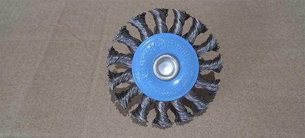 0202611151_ Чашкова щітка Osborn з крученим дротом 6 mm