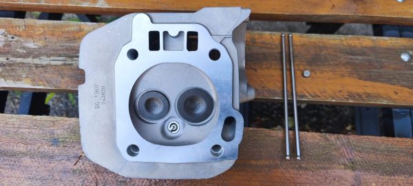 Клапанна головка в зборі 190F,188F,GX390